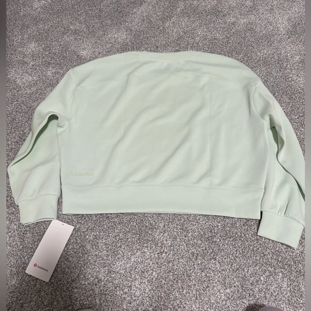 NWT Lululemon Softstreme Perfectly Oversized Cropped Crew Kohlrabi Green - Picture 7 of 7